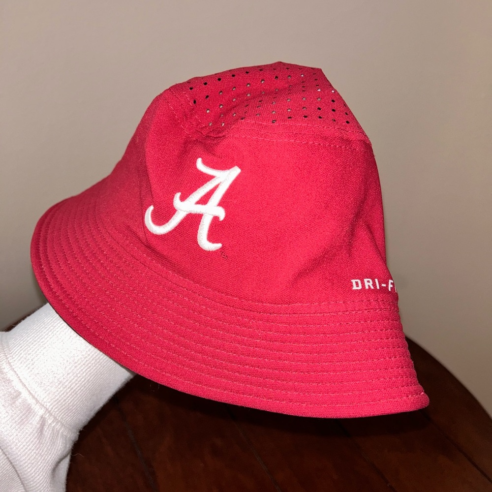 NIKE ALABAMA BUCKET HAT